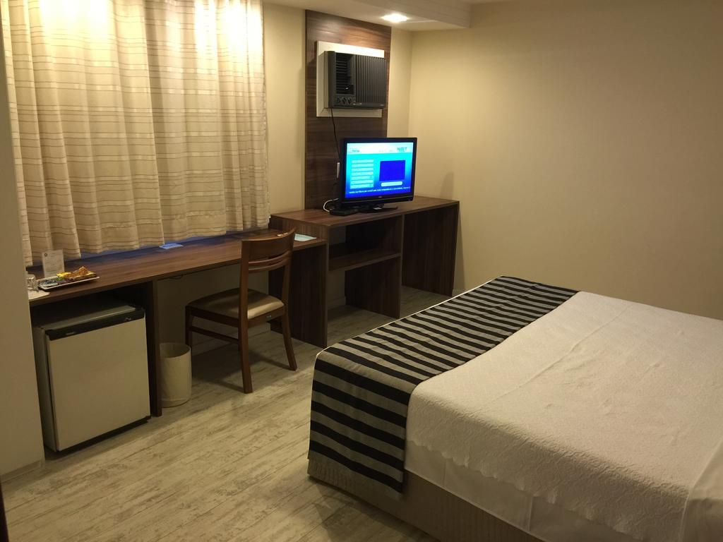 Palace Hotel קמפוס חדר תמונה