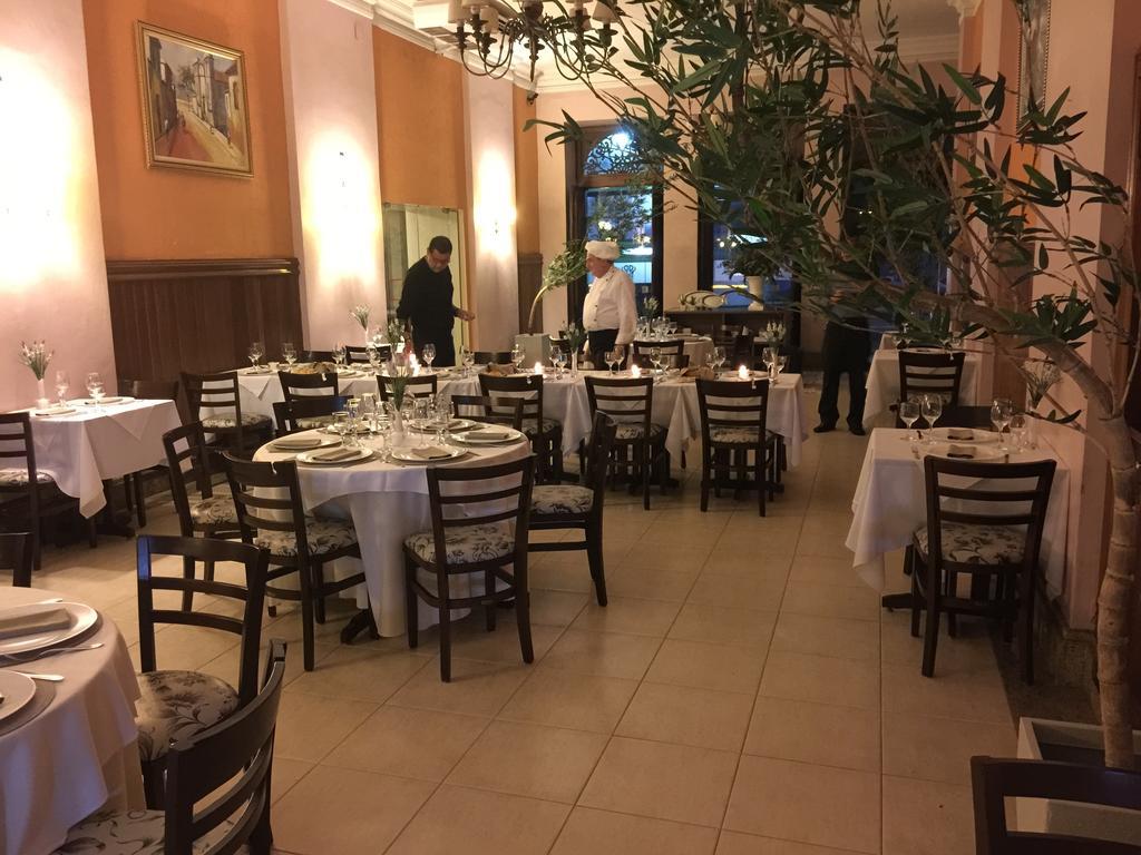 Palace Hotel קמפוס מראה חיצוני תמונה
