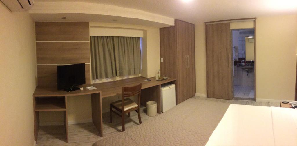 Palace Hotel קמפוס מראה חיצוני תמונה