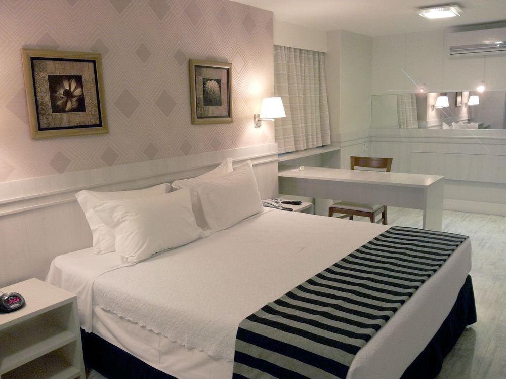 Palace Hotel קמפוס מראה חיצוני תמונה