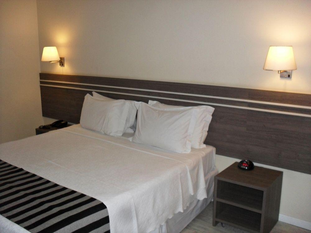 Palace Hotel קמפוס מראה חיצוני תמונה