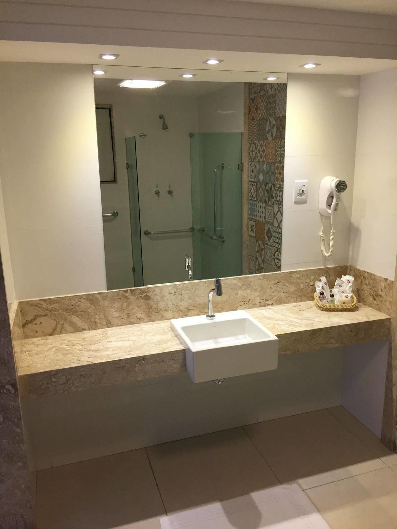 Palace Hotel קמפוס מראה חיצוני תמונה