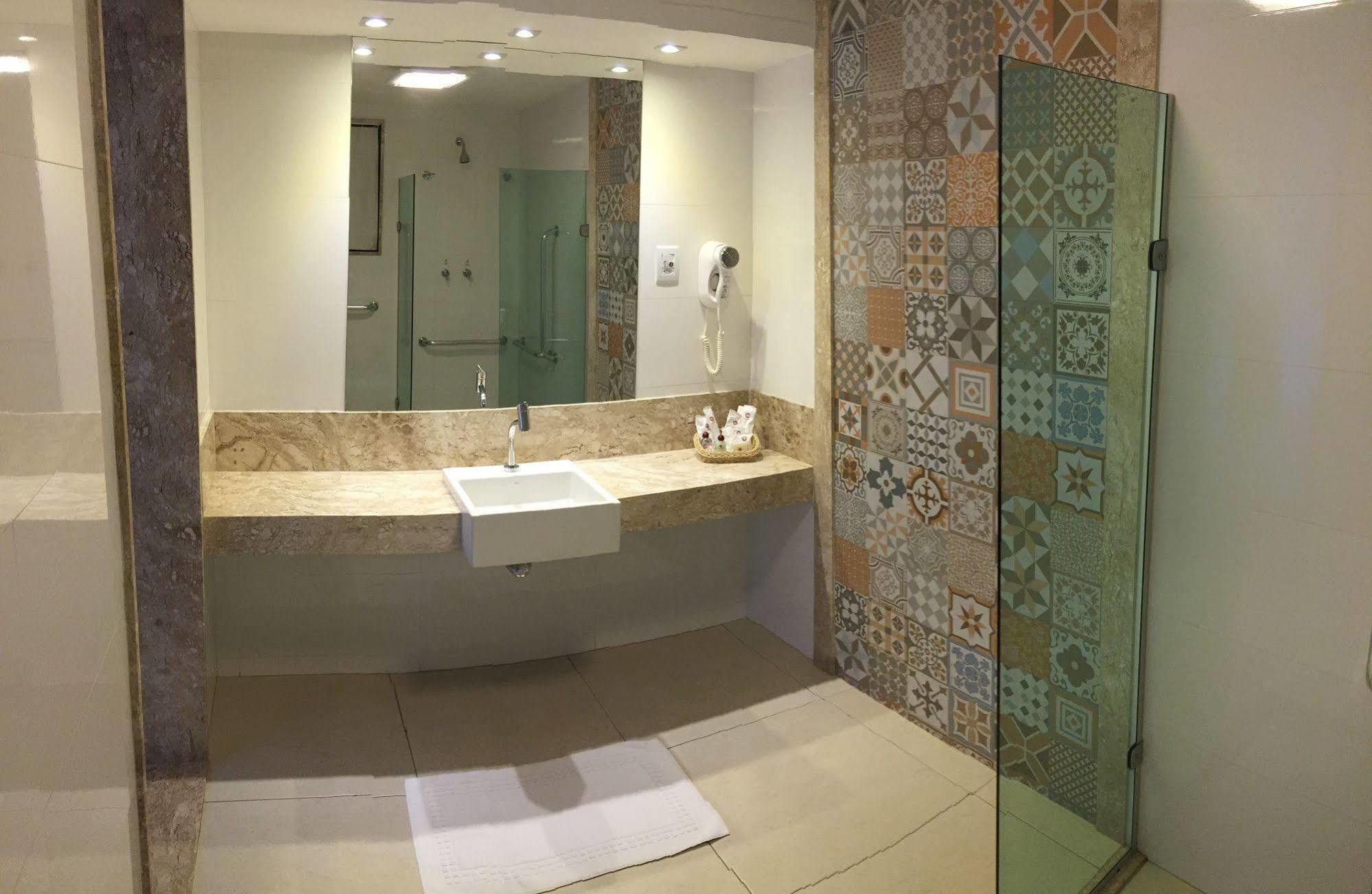 Palace Hotel קמפוס מראה חיצוני תמונה