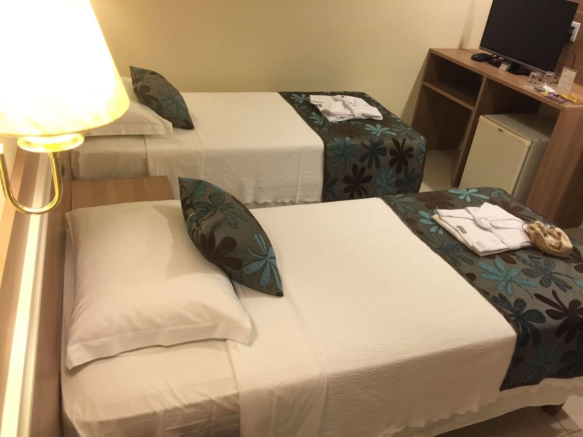 Palace Hotel קמפוס מראה חיצוני תמונה