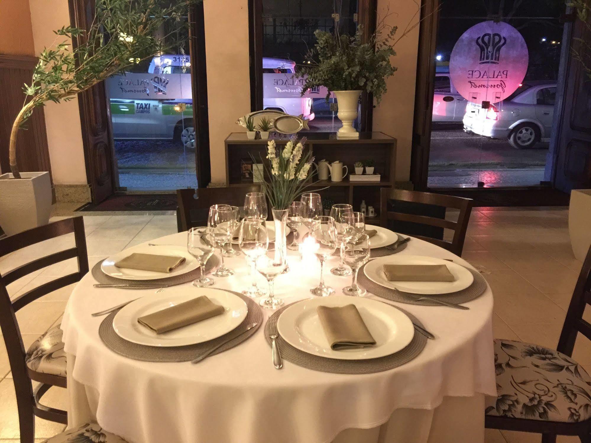 Palace Hotel קמפוס מראה חיצוני תמונה